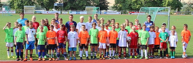 Volles Training bei der Fu&szlig;ballschule (Foto: Karl-Heinz Herrmann)