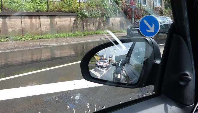 Feuerwehr im Dauereinsatz (Foto: nnz) Feuerwehr im Dauereinsatz (Foto: nnz)