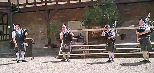 Drummer für Band gesucht (Foto: privat) Drummer für Band gesucht (Foto: privat)