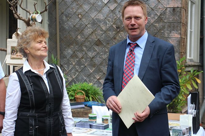 30.000 Euro hatte Minister Matschie mitgebracht (Foto: Angelo Glashagel) 30.000 Euro hatte Minister Matschie mitgebracht (Foto: Angelo Glashagel)