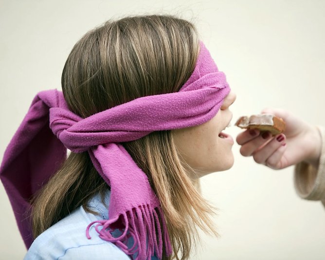 Jugend testet: Zum Beispiel Backmischungen (Foto: Stiftung Warentest)