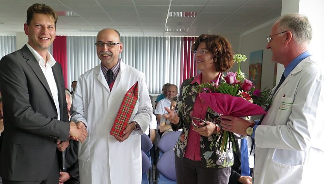 Übergabe der Leitung (Foto: nnz) Übergabe der Leitung (Foto: nnz)