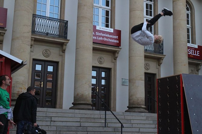 Der Jubel war den Laien-Artisten gewiss (Foto: Angelo Glashagel)