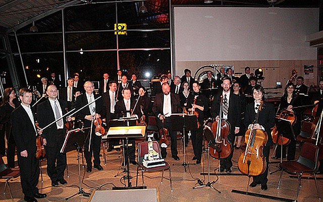 Konzertantes im Autohaus (Foto: Will) Konzertantes im Autohaus (Foto: Will)