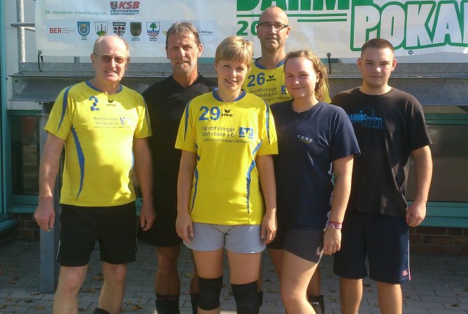 J&uuml;rgen Poerschke, Uwe Tr&auml;ger, Evelin R&ouml;hl, Thorsten K&ouml;tt, Christin Dresler und Stefan Adam. (Foto: privat)
