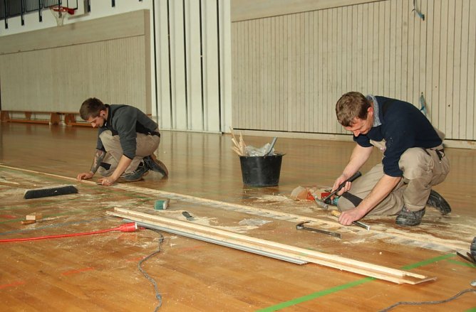 Reparaturarbeiten (Foto: J. Piper)