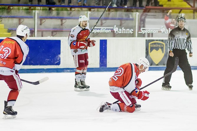 Held des Tages: Falken Neuzugang Florian B&ouml;hm (Foto:  Brandes / Sportfotos BS)
