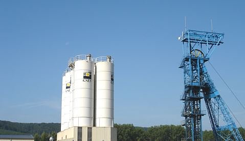 Giftm&uuml;ll rollt an (Foto: Karl-Heinz Herrmann)