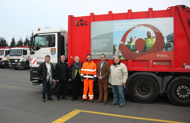 laf Salomon und Dieter K&auml;mmel vom BBZ, Kerstin Mischler von der Firma tandem, Antonio Rodriguez Barrios, Veolia-Betriebsleiter NDH/Walkenried/Ellrich Torsten Masser und Heiko R&ouml;der vom Jobcenter. (Foto: Jessica Pieper)