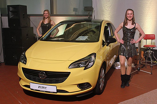 Schl&uuml;ssen&uuml;bergabe (Foto: Karl-Heinz Herrmann)