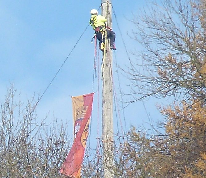 Wetterfahne auf dem Herzberg (Foto: Harzklubzweigverein Ilfeld Wiegersdorf) Wetterfahne auf dem Herzberg (Foto: Harzklubzweigverein Ilfeld Wiegersdorf)
