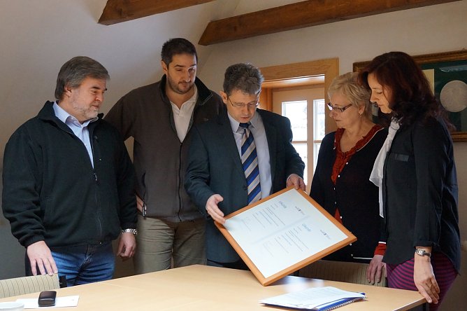 Urkunden f&uuml;r Neustadt (Foto: Sandra Witzel)