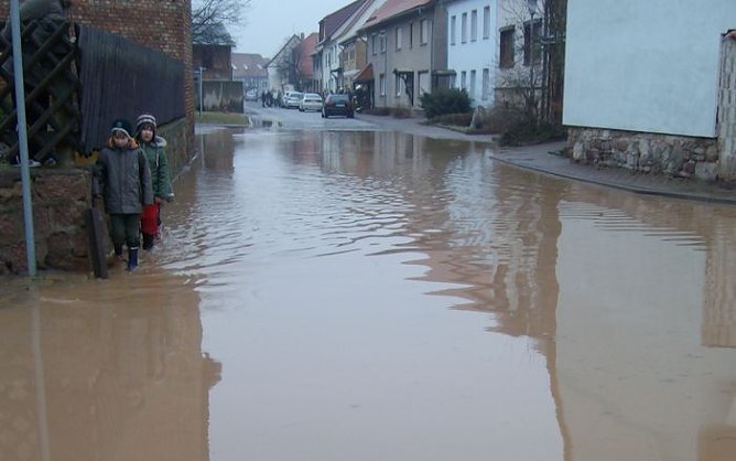 Görsbach unter Wasser (Foto: Gemeinde) Görsbach unter Wasser (Foto: Gemeinde)
