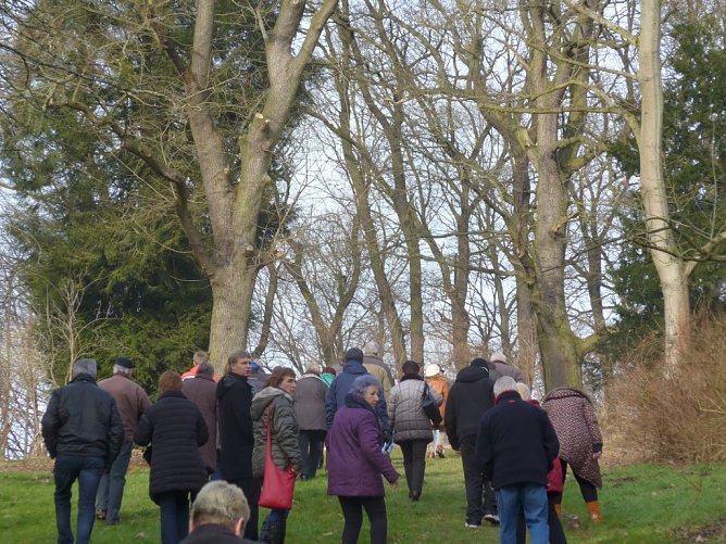 Führung im Park (Foto: privat) Führung im Park (Foto: privat)