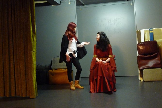 Hamlet bei pro vita (Foto: U. R&uuml;diger)