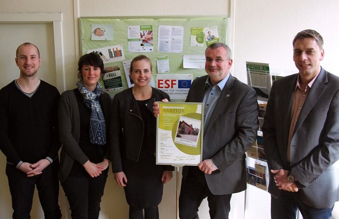 Thomas Gottschall, Sabine Reich, Stefan N&uuml;&szlig;le, Stephan Klante und Jennifer Pohl im B&uuml;rgerservice Ilfeld (Foto: Jessica Pieper)