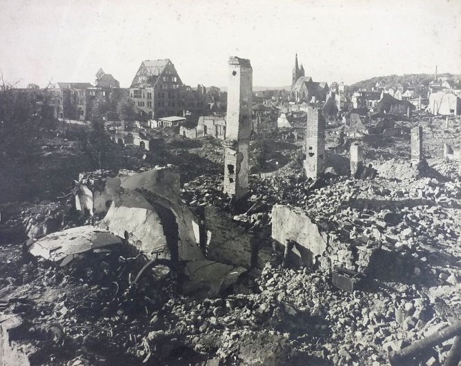 Blick auf das zerst&ouml;rte Nordhausen (Foto: Werner Steinmann, Rechte: Stadtarchiv Nordhausen)