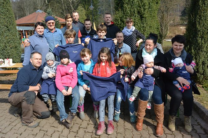 Über 60 Helfer beim Frühjahrsputz in Sülzhayn (Foto: Helga Poerschke) Über 60 Helfer beim Frühjahrsputz in Sülzhayn (Foto: Helga Poerschke)