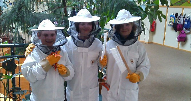 Nachwuchs-Imker (Foto: privat)