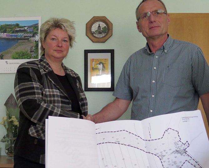 "Eingemeindung" besiegelt (Foto: nnz)