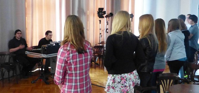 Berufe im Theater vorgestellt. (Foto: B. Susemihl) Berufe im Theater vorgestellt. (Foto: B. Susemihl)