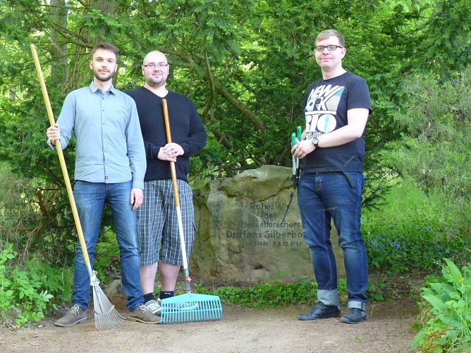 Die junge Union r&auml;umt auf: (vlnr.) Vincent Eisfeld, Stefan Hafermalz, Chris Schröder (Foto: Chris Schr&ouml;der)