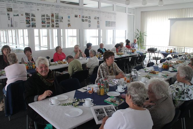 Die Frauen, die ihre Geschichte in den Frauenchroniken erz&auml;hlt haben, konnten heute im IFA Museum selbst etwas &uuml;ber Nordhausens Geschichte lernen (Foto: Angelo Glashagel)