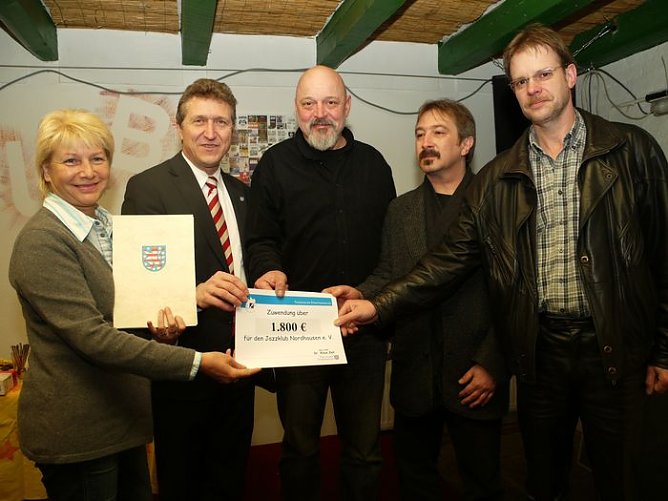 Geld für Beamer (Foto: nnz) Geld für Beamer (Foto: nnz)