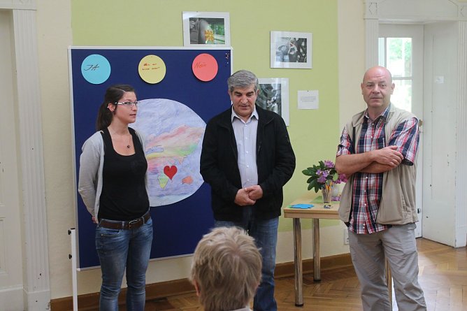 Paulin Meder, Nader Mahboubkhah und Ernst Scholze berichteten &uuml;ber ihre Erlebnisse und ihre Arbeit mit Fl&uuml;chtlingen und Nordhausen (Foto: Angelo Glashagel)