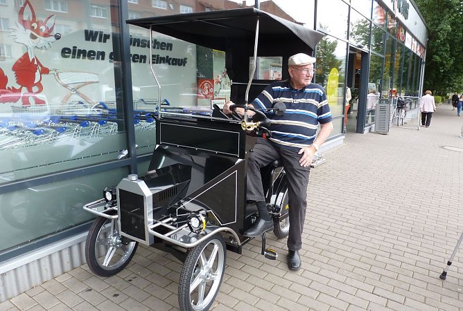 Eine Rarit&auml;t auf vier R&auml;dern (Foto: Peter Blei)