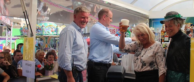 Das 21. Nordhäuser Altstadtfest ist eröffnet (Foto: Angelo Glashagel) Das 21. Nordhäuser Altstadtfest ist eröffnet (Foto: Angelo Glashagel)