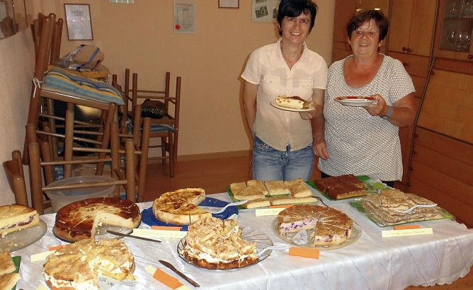 Gartenfreunde beim Feiern (Foto: privat)