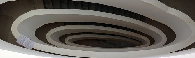 Treppenhaus in Form einer Ellipse (Foto: nnz)