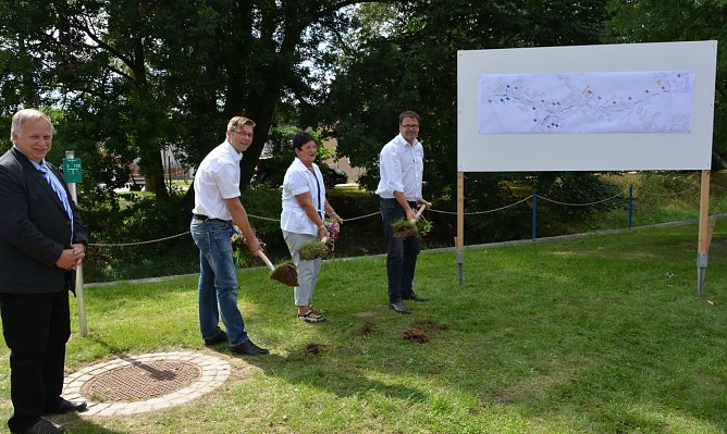 In die Erde gestochen (Foto: privat)