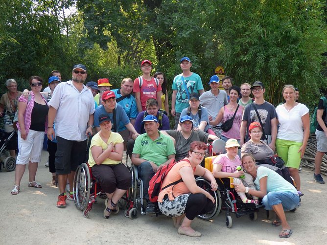 Zu Besuch im Leipziger Zoo: das Mehrgenerationenhaus Sülzhayn (Foto: KMG Kliniken plc) Zu Besuch im Leipziger Zoo: das Mehrgenerationenhaus Sülzhayn (Foto: KMG Kliniken plc)