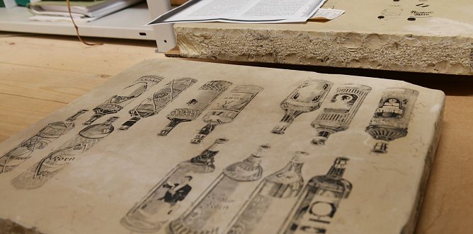 Die erhalten Steindruckplatten (Foto: nnz)