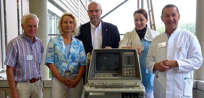 Ultraschallger&auml;t &uuml;bergeben (Foto: privat)