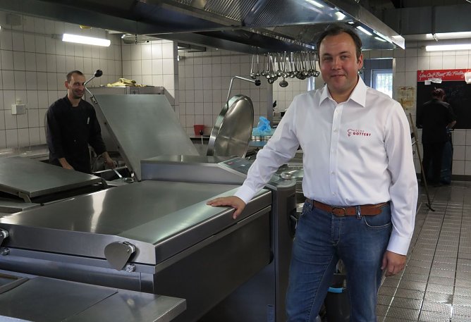 Eigentlich ist er gelernter Kaufmann und Seminartrainer, doch seit 12 Jahren zeichnet Lars Gottert zunehmend f&uuml;r die K&uuml;che Gottert� verantwortlich. (Foto: NUV)