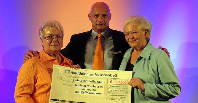 1.500 Euro f&uuml;r Nordth&uuml;ringer Tafeln (Foto: nnz)