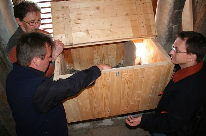 Besichtigung im Dom (Foto: Piper) Besichtigung im Dom (Foto: Piper)