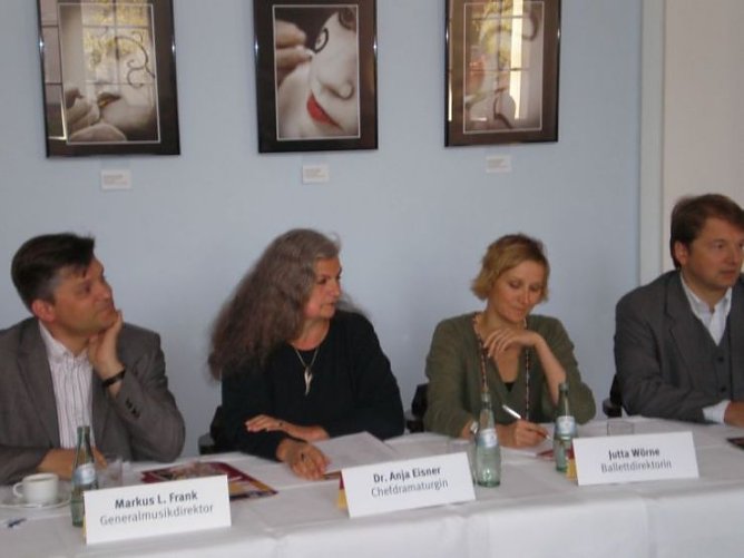 theater (Foto: theater) theater (Foto: theater)