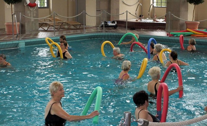 Seniorenschwimmen (Foto: KSB)