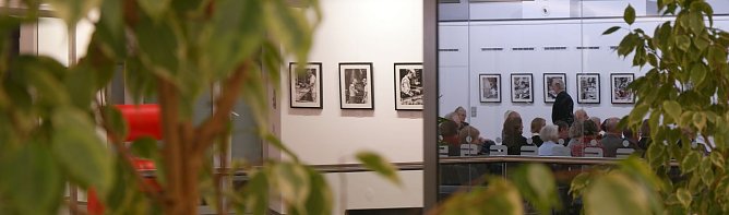 Vernissage in der Galerie (Foto: nnz)