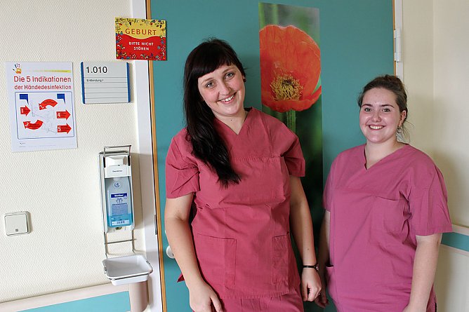 Verstärkung für das Hebammenteam (Foto: Karl-Heinz Herrmann) Verstärkung für das Hebammenteam (Foto: Karl-Heinz Herrmann)