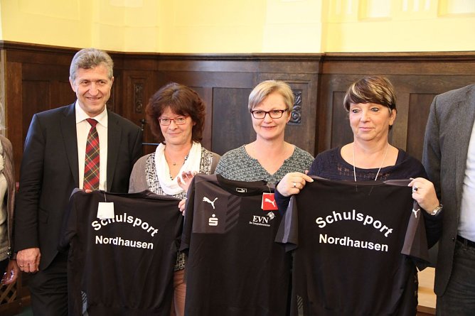 Als Dankesch&ouml;n gab es was praktisches (Foto: Angelo Glashagel)