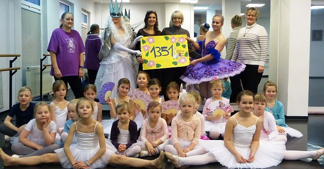 Spende &uuml;bergeben (Foto: privat)