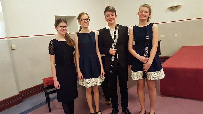 Zwei Duos zum Landeswettbewerb (Foto: Landratsamt Kyffh&auml;userkreis)