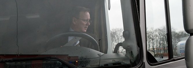 Endlich mal am Steuer: Ministerpr&auml;sident Bodo Ramelow (Foto: nnz)