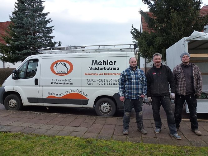 Fleißige Helfer in Neustadt (Foto: Margret Holzapfel) Fleißige Helfer in Neustadt (Foto: Margret Holzapfel)