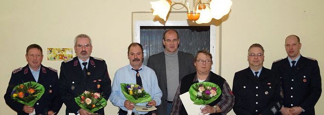 Gut aufgestellt f&uuml;r die Zukunft - die freiwillige Feuerwehr Wolkramshausen (Foto: Carsten Hasenpflug)